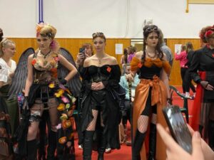 KALIBR CUP, soutěž kosmetiček a kadeřnic, modelky.