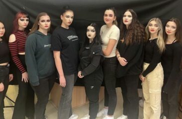 Skupinové foto modelek, make-up