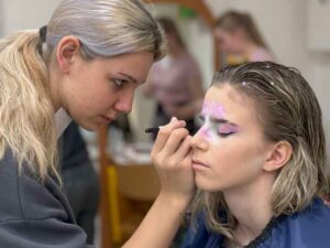 Kosmetická soutěž - Imaginace květin, školní kolo 2025