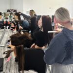 Projektový den v kadeřnictví - prodlužování vlasů.